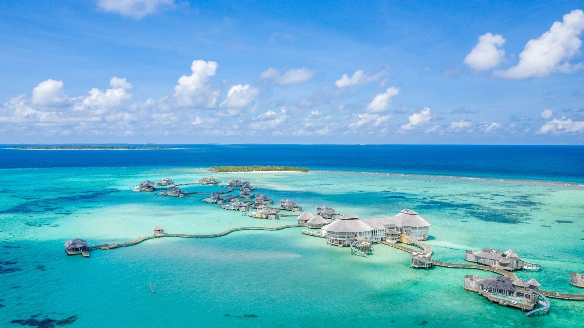 Soneva Jani vs Soneva Fushi: Which One Is Better For You?